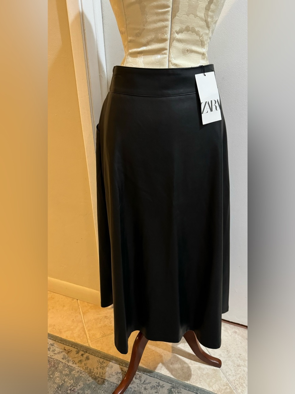 NWT Zara Faux Leather Black Pockets Front Slit Zip Maxi Skirt M